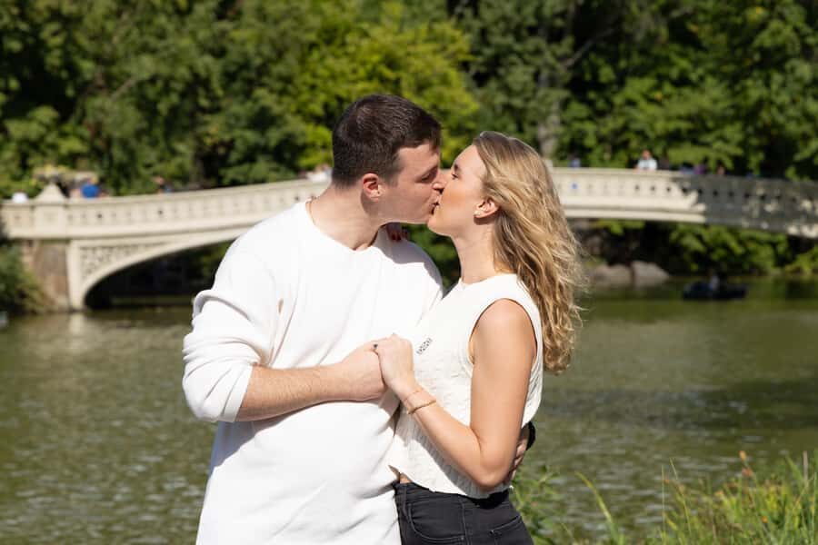 New York City or Brooklyn: Photoshoot in Iconic Locations - Why Choose a Professional Photoshoot in NYC?