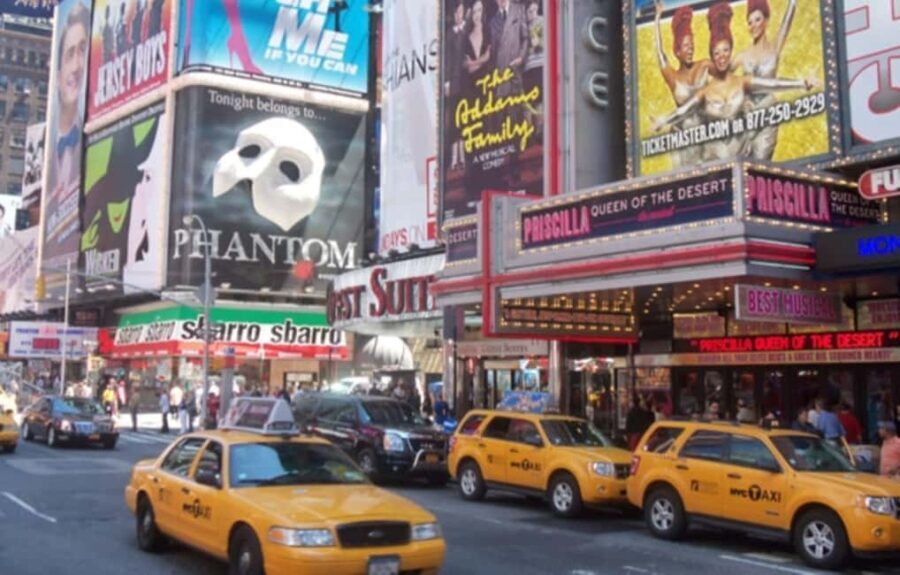 New York City: Times Square Tour With Local Guide - Analyzing the Value