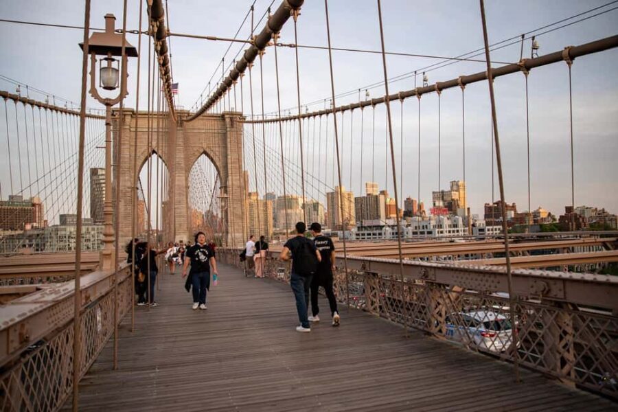 New York City Walk Tour Williamsburg DUMBO Brooklyn Bridge - The Itinerary in Detail