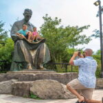 Niagara Falls: USA/Canada Tour with Boat Cruise and Lunch - Who Is This Tour Best For?