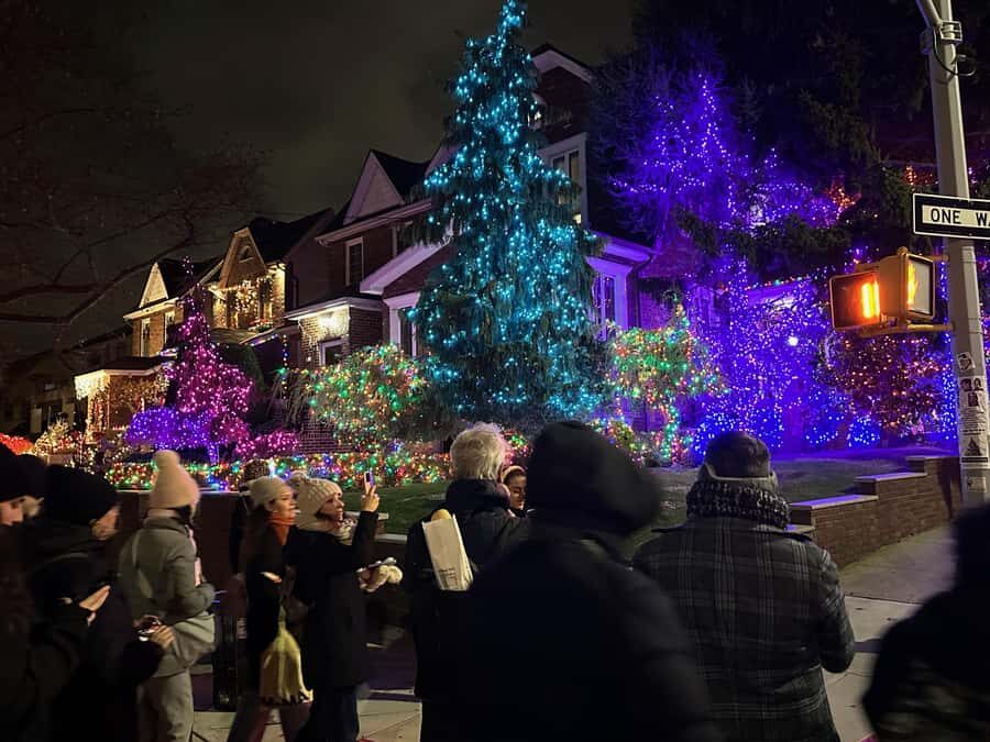 NYC at Night: 3.5 Hour Tour of Holiday Lights - Practical Details