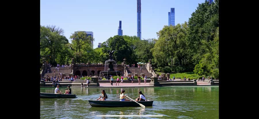 NYC: Central Park Rickshaw Tour with Boat Rental - The Boat Ride: A Relaxing Pause
