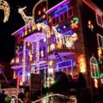NYC: Christmas Lights and Dyker Heights Tour - Passing Through Manhattan Highlights