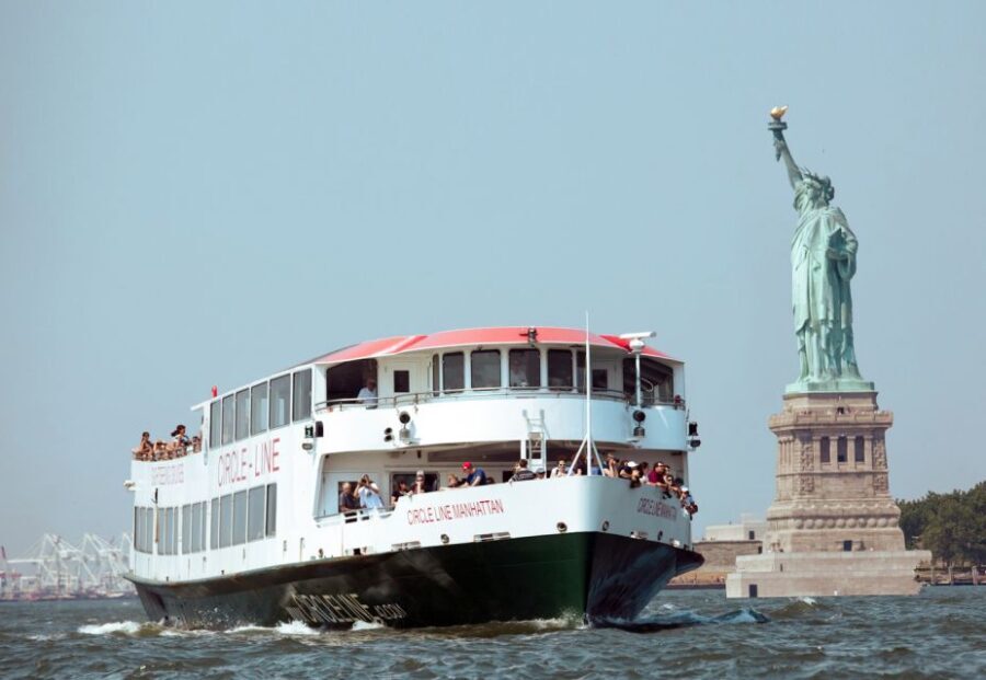 NYC: Circle Line 1.5-Hr Landmarks Skip-The-Box-Office Cruise - The Sum Up