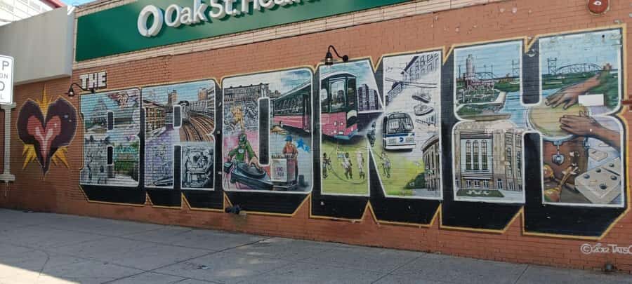 NYC: Contrasts with Gospel Mass - Why This Tour Is a Great Choice