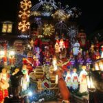 NYC: Dyker Heights Christmas Lights Express from Times Square - Transportation and Group Size