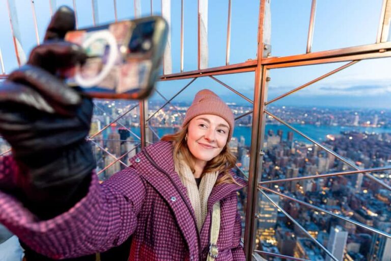 NYC: Empire State Ticket & Grand Central Small Group Tour - The Experience at a Glance