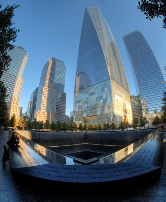 NYC: Financial District Guided Walking Tour English-Spanish - Who Would Love This Tour?
