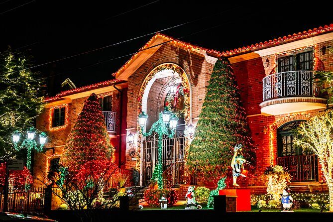 NYC Holiday Lights and Dyker Heights Luxury Bus Tour - Exploring the Tour Itinerary