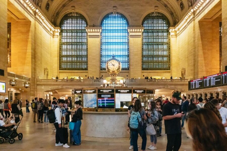 NYC: Official Grand Central Terminal Guided Tour - The Guide: Who Makes the Difference?