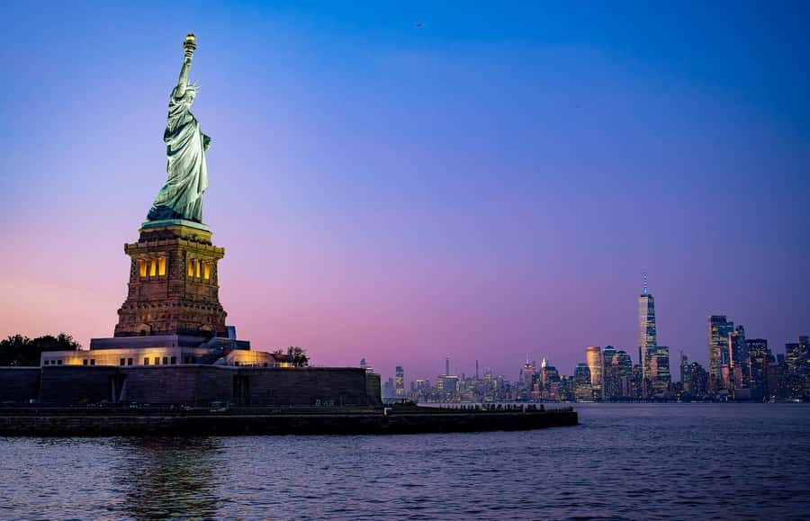NYC Sunset Cruise with DJ, Skyline & Statue of Liberty - The Experience Onboard