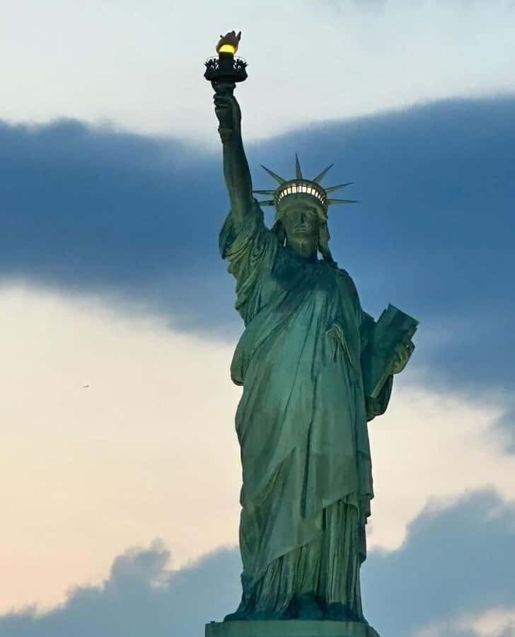 NYC:Statue Of Liberty & Eliss Island Tour With Hotel Pick-Up - The Audio Guide Experience