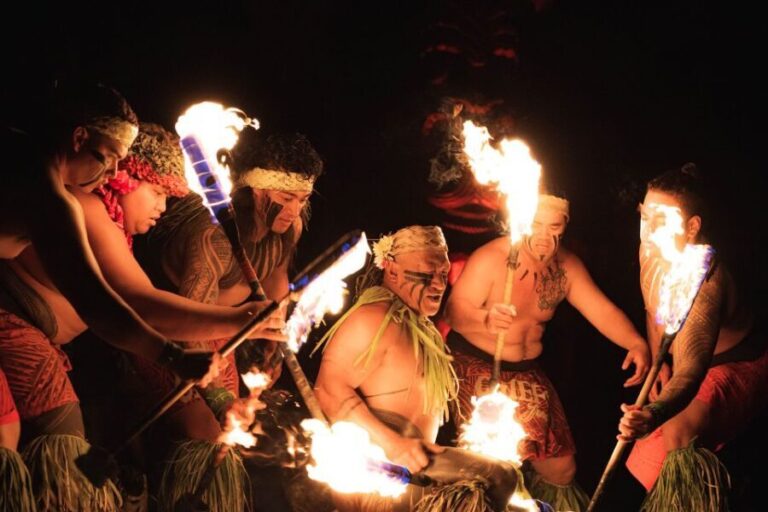 Oahu: Chief's Luau Dinner Show - Who Will Love This Luau?