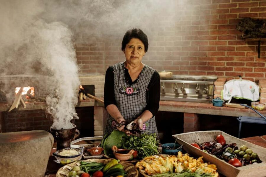 Oaxaca de Juarez: Traditional Oaxacan Cooking Class - A Closer Look at the Experience