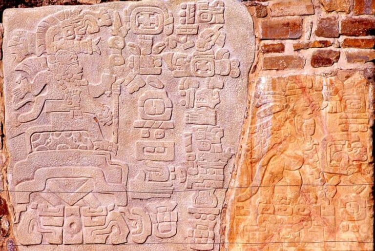 Oaxaca: Private Monte Albán Tour with Zapotec Tombs & Crafts - The Itinerary Breakdown