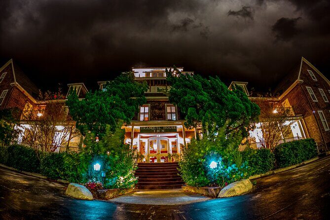 OBX Ghost Tours: Lighthouse Wraiths & Dune Shadows - Who Will Love This Tour?