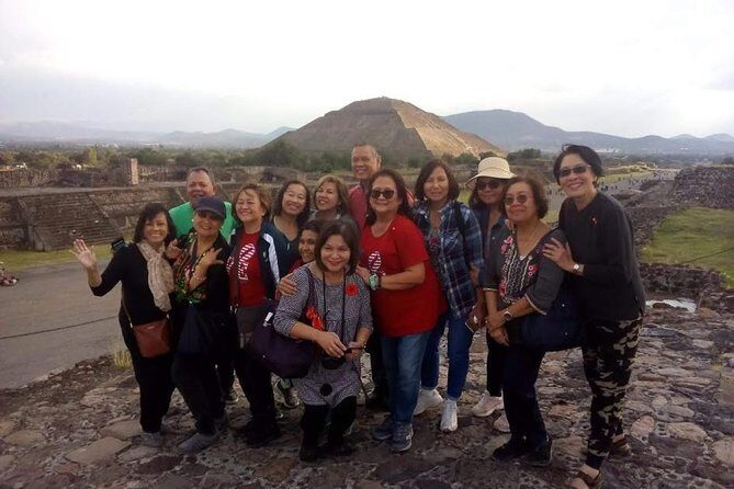 OFFER / Private COMBO 2 days Frida Kahlo Museum / Xochimilco -Teotihuacan / Basilica. - Day 2: Cultural Highlights in Coyoacán and Xochimilco