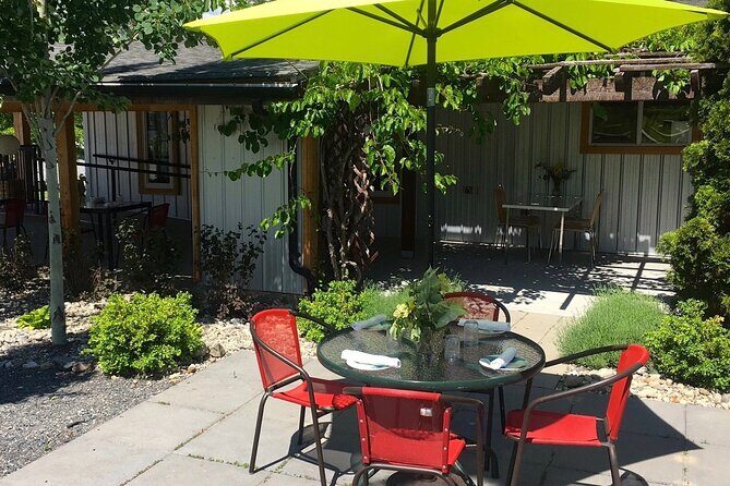Okanagan Bee Tour and Lunch at Winery in Kelowna - Value for Money