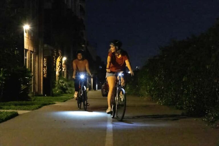 Orlando Night Bike Tour: Fun Ride Thru the Citys Nightlife - The Ride and Group Dynamics