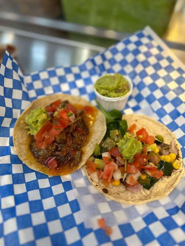 Ottawa: Evening Taste of the ByWard Market Food Tour - The Tour Guide Experience