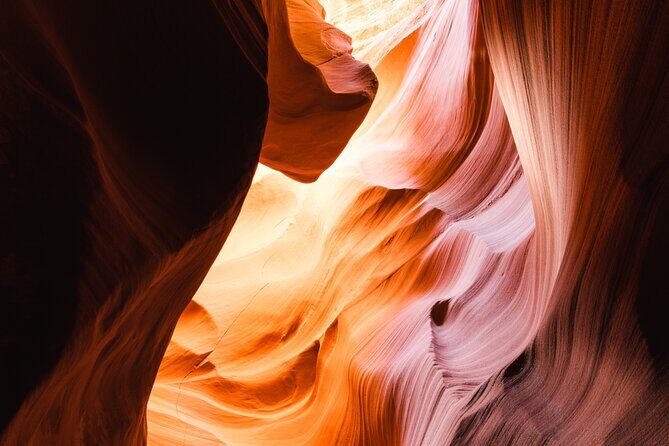 Page Secret Antelope Canyon - The Photogenic Magic: Ever-Changing Light and Textures