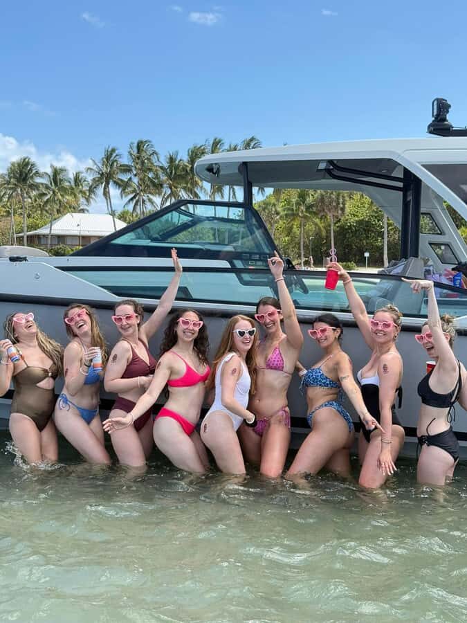 Palm Beach Luxury Cruises - The Highlights: Water Fun and Celebrations