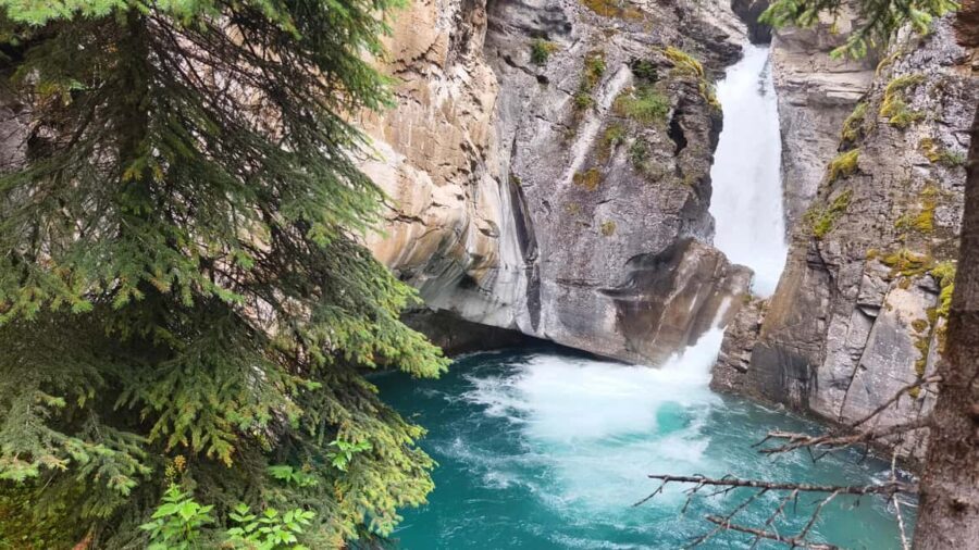 Personal Touring Guide Up To 6 persons For Banff Yoho Jasper - Day-by-Day Breakdown of the Experience