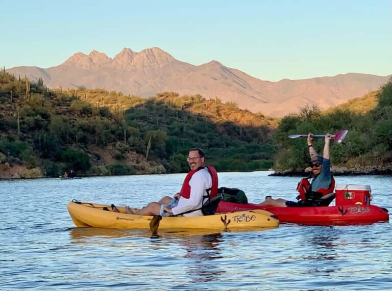 Phoenix/Mesa: Guided Kayaking Trip on Saguaro Lake - The Experience from a Traveler’s Perspective