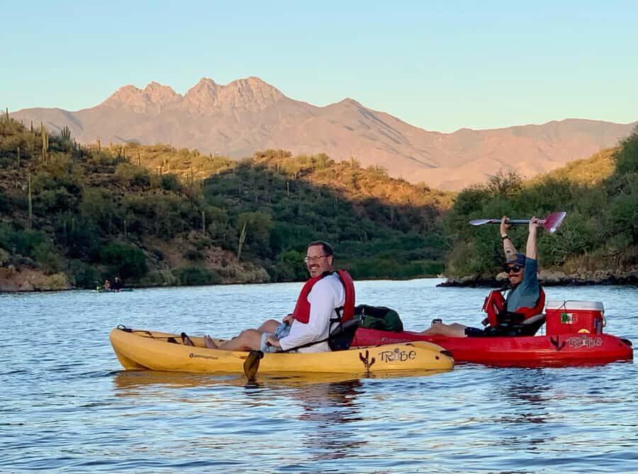 Phoenix/Mesa: Guided Kayaking Trip on Saguaro Lake - The Experience from a Traveler’s Perspective