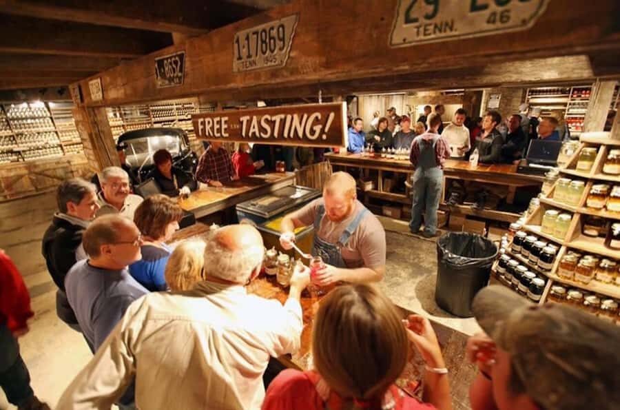 Pigeon Forge: Famous Moonshine & Wine Tasting Tour - What Makes This Tour Stand Out?