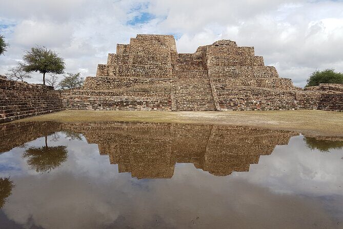Pilgrimage with Researcher to Cañada de la Virgen, Hill of the Ancestors - A Closer Look at the Experience