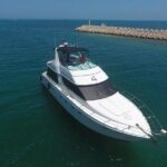 Playa Mujeres rent a Yacht 4hrs with Food and drinks aboard CA55 - FAQs