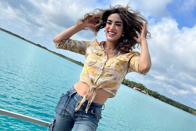 Pontoon Private Tour of the Seven Colors Lagoon - FAQs