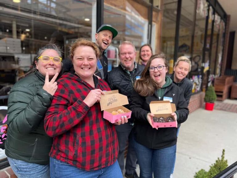 Portland: Walking Food Tour  Warm Donuts & History - Authenticity and Real-World Insights from Reviews