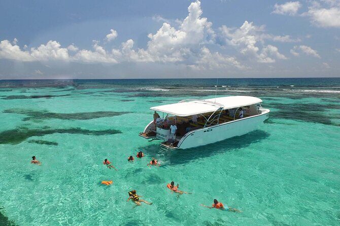 Private Boat to Isla Mujeres with Open Bar from Playa del Carmen - What’s Included: A Closer Look