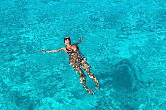 Private Catamaran to Isla Mujeres & Open Bar - Beach Club and Buffet Lunch