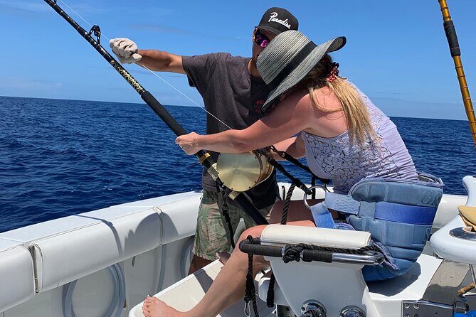 Private Deep Sea Fishing Charter in Honolulu - The Crew and Equipment: Why They Make a Difference