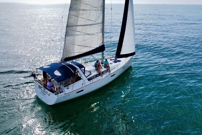 Private Dolphin Sightseeing Sail Aboard Daydreams Sailboat - Who Will Love This Experience?