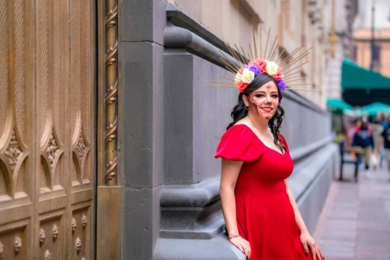 Private Oaxaca Walking Tour: Xoxocotlán Day of the Dead - Visiting Cemeteries: A Heartfelt Experience