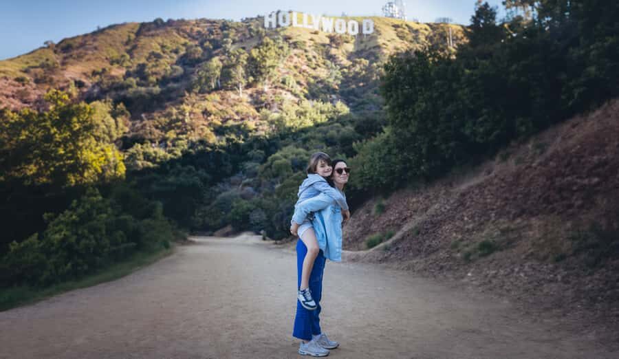 Private photoshoot at the Hollywood Sign (French or English) - Why We Love This Experience