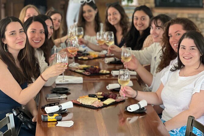 Private Temecula Wine Tour - Lake Elsinore - Midday Relaxation: Lunch Options Vary by Day