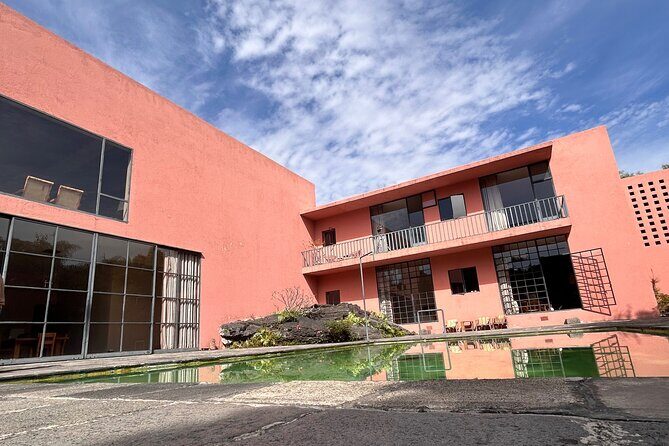 Private Tour Architecture of Luis Barragan and Lunch Casa Tetetlan - Starting Point: Mexico City Convent of the Capuchins