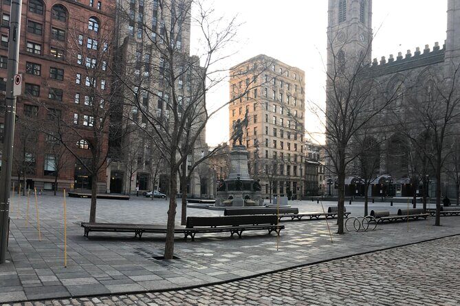 Private Tour DE Montreal EN Car with Certified Guide - Analyzing the Value