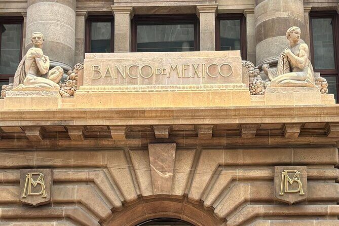 Private Tour in the Historic Center of CDMX and Chapultepec - Authentic Experiences and Genuine Insights