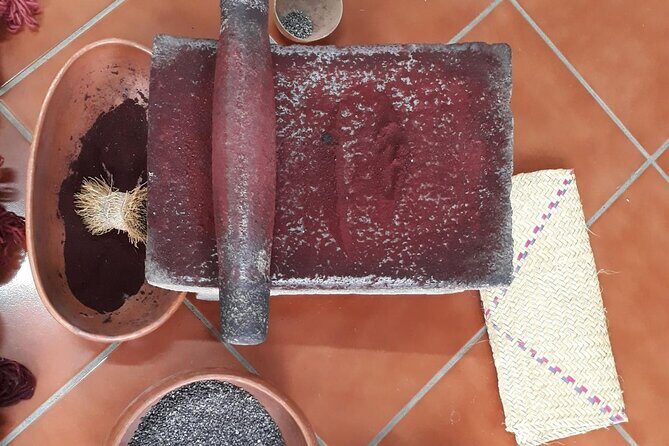 Private tour Mitla, Weavers town, Mezcal and Boil the water - Exploring the Art of Weaving in Teotitlán del Valle