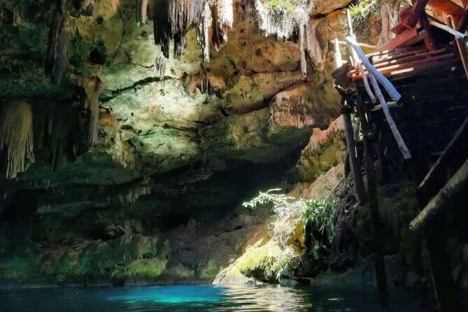 Private Tour of Uxmal and Cenote Hacienda Mucuyche 2 cenotes - FAQ
