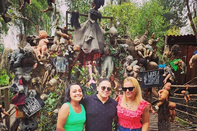 Private tour to the spooky Island of the Dolls in Xochimilco - A Deep Dive into the Experience
