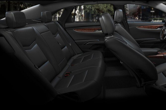 Private Transfer: Calgary Airport to Downtown - A Closer Look at the Experience