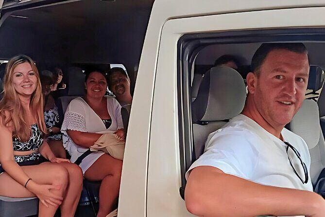 Private Transfer Cancun & Airport-RIU Hotels in Costa Mujeres 1-8 - What the Ride Looks Like