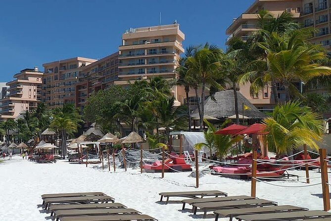 Private Transfer (One Way) Cancun And Hotel Zone (1-8 Passengers) - An In-Depth Look at the Transfer Experience